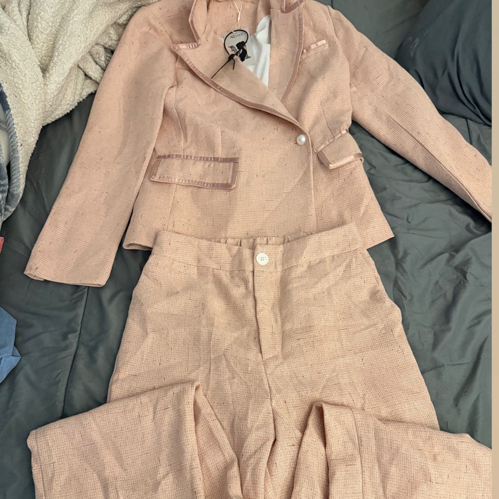 Elegant Pink Women's Suit Set